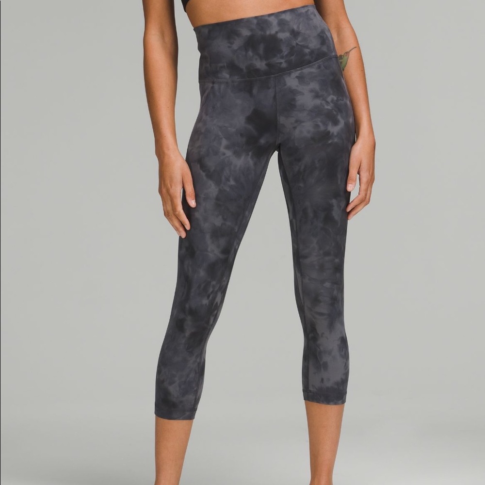 Grey and black tye die align crop